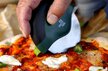 Kompaktowy nóż do pizzy Big Green Egg (2)